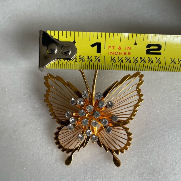 Vintage Monet Gold Tone Butterfly Pin Brooch with rhinestones - Picture 8 of 8